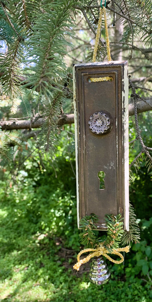 A Bell for Winter's Eve decorated vintage doorplate