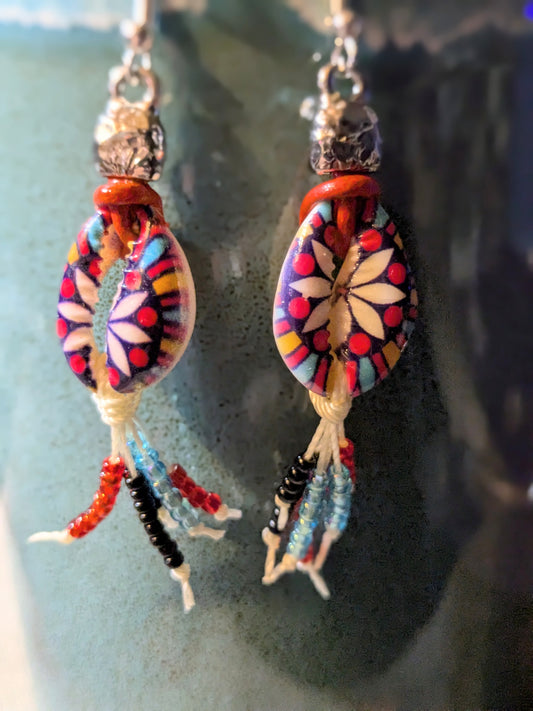 Red Star Cowrie Pattern Earrings